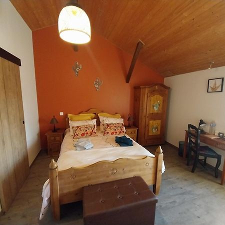 Au Granit Bleu Bed & Breakfast Faye-l'Abbesse Exterior photo